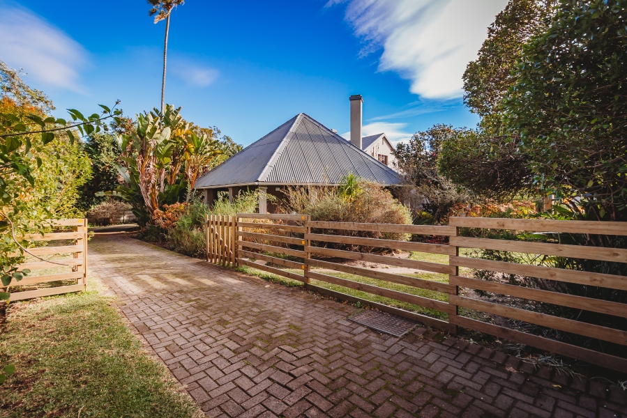 6 Bedroom Property for Sale in Heatherlands Western Cape